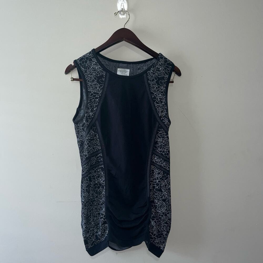 Women’s Black Athleta Work Out Tank Top Size Large (0914)